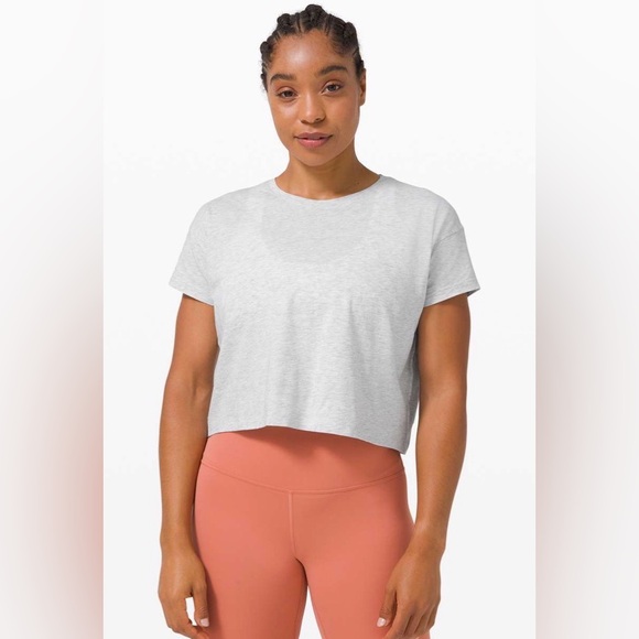 lululemon athletica Tops - Lululemon Cates Tee Heathered Core Ultra Light Grey